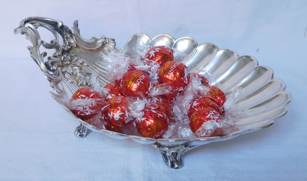 Louis XV style sterling silver bread basket, late 19th century