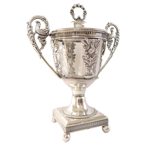 Sterling silver sugar box, early 19th century