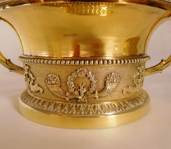 Empire style vermeil drageoir / candy box, early 19th century circa 1820