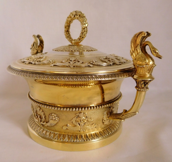 Empire style vermeil drageoir / candy box, early 19th century circa 1820