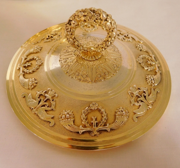 Empire style vermeil drageoir / candy box, early 19th century circa 1820