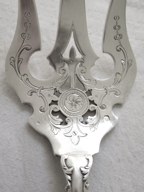 Sterling silver fish serving set, Gothic style, Fer de Lance pattern, silversmith Puiforcat