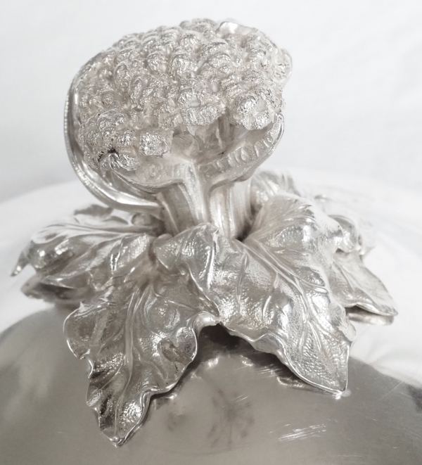 Large sterling silver vegetable dish, coat of arms and crown of count, 19th century circa 1850