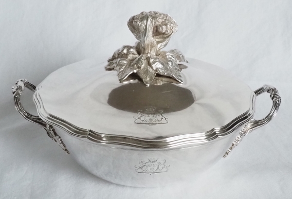 Large sterling silver vegetable dish, coat of arms and crown of count, 19th century circa 1850