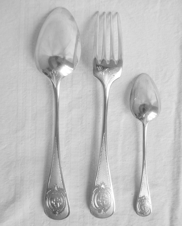 Leon Lapar : Antique French sterling silver flatware, 36 pieces