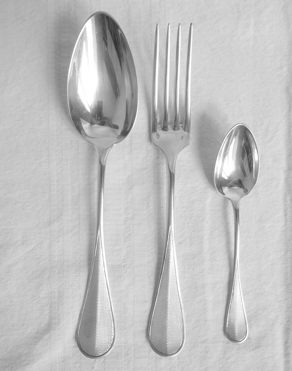 Leon Lapar : Antique French sterling silver flatware, 36 pieces