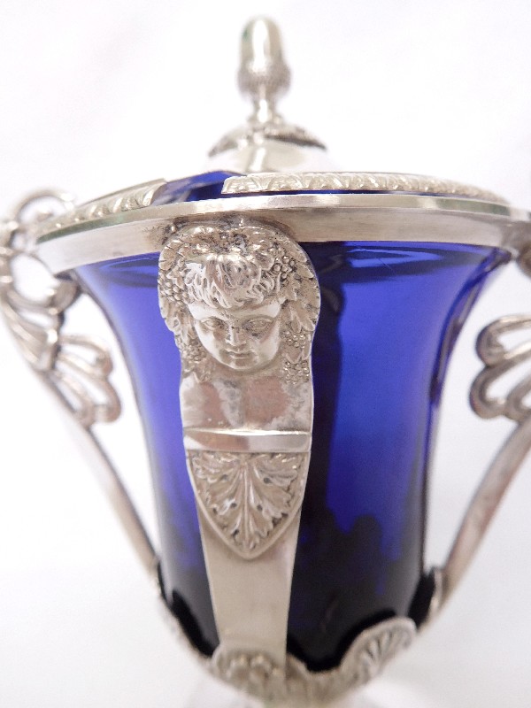 Moutardier de style Empire en argent massif, verrine bleu cobalt, époque Restauration