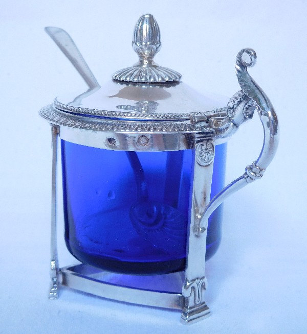 Moutardier en argent massif de style Empire, verrine bleu cobalt, époque Restauration