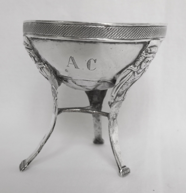 Paire de coquetiers à oeufs d'autruche en argent massif, époque Empire