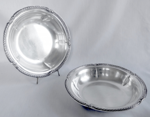 Aucoc : pair of Louis XVI style sterling silver salad bowls
