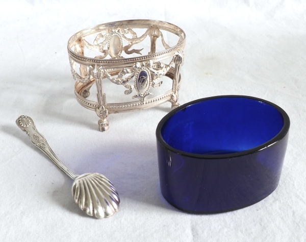 Paire de salerons de style Louis XVI en argent massif - poinçon Minerve