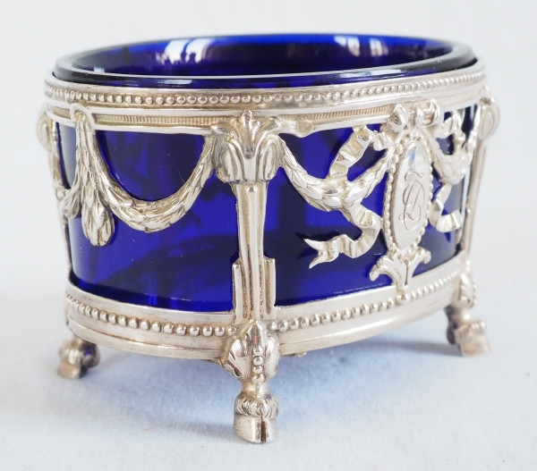 Paire de salerons de style Louis XVI en argent massif - poinçon Minerve