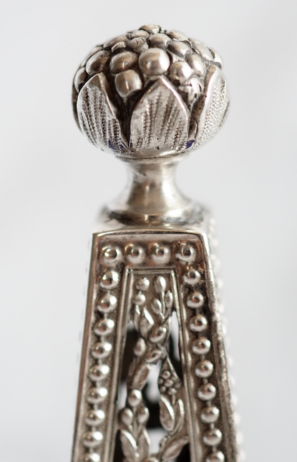 Paire de salières doubles en argent massif aux putti, style Louis XVI - poinçon Minerve