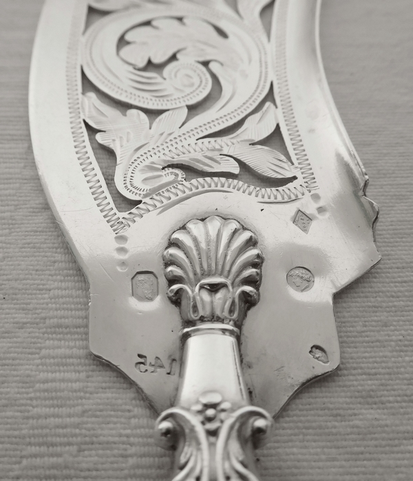 Sterling silver fish slice, early 19th century circa 1830