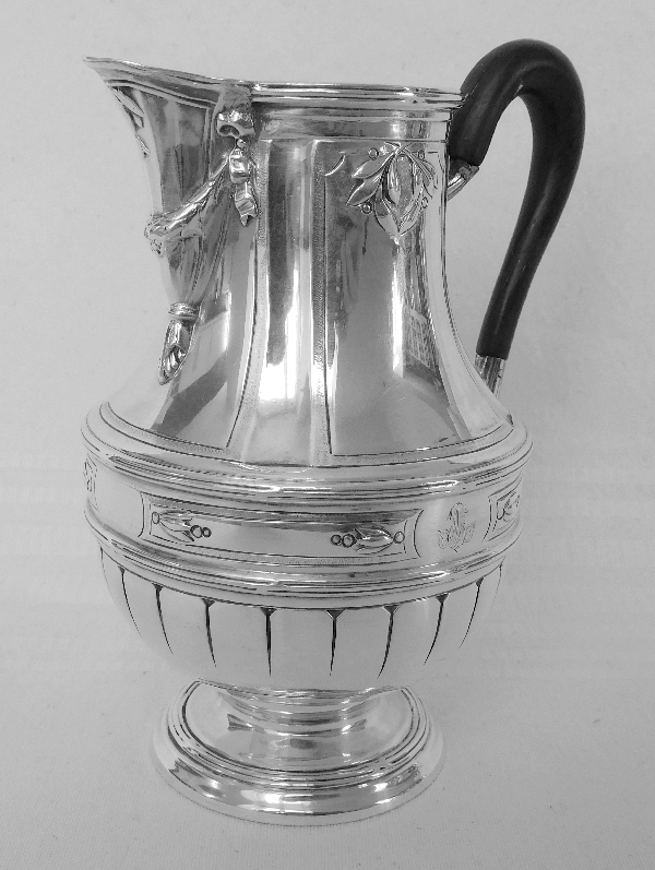 Pot à lait de style Louis XVI en argent massif par Lapar, poinçon Minerve