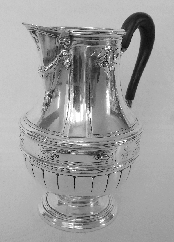 Pot à lait de style Louis XVI en argent massif par Lapar, poinçon Minerve