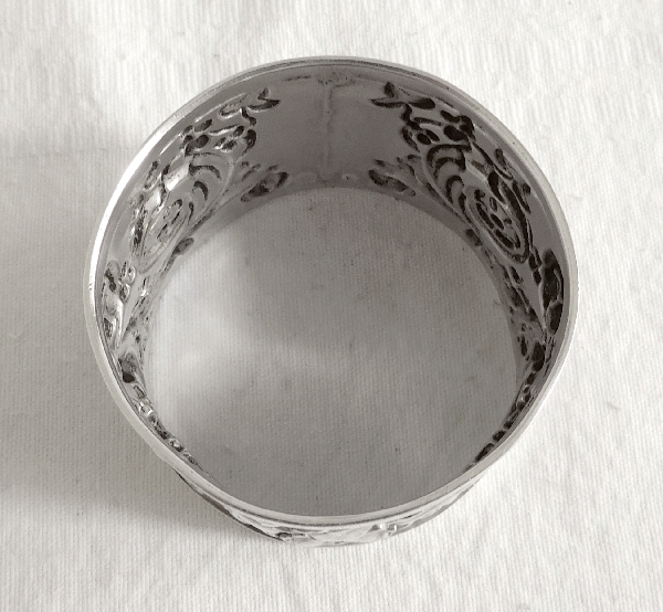 Rare early 19th century sterling silver napkin ring, swan decoration