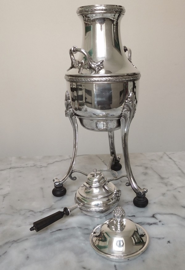 Samovar de style Louis XVI en argent massif, poinçon Minerve