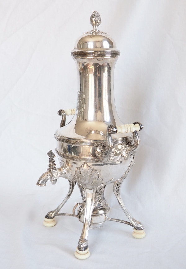 Puiforcat : samovar / fontaine à thé de style Louis XVI en métal argenté