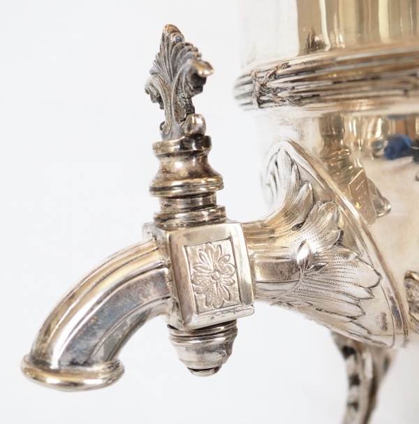 Puiforcat : samovar / fontaine à thé de style Louis XVI en métal argenté