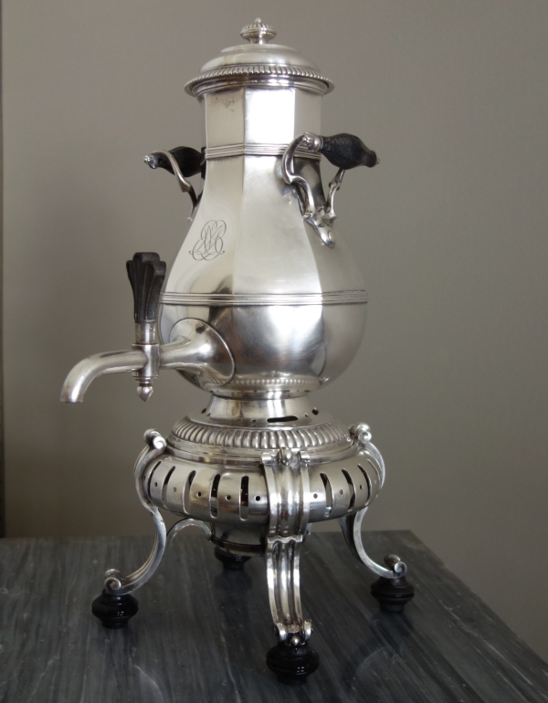 Cardeilhac : samovar / fontaine à thé de style Régence en métal argenté