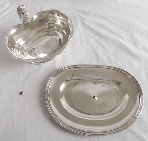 Saucière de style Régence en argent massif, armes de la famille Lannes de Montebello