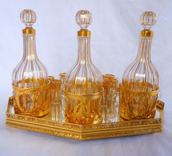 Risler & Carré : Service à liqueur en cristal de Baccarat doré et vermeil, style Empire - poinçon Minerve