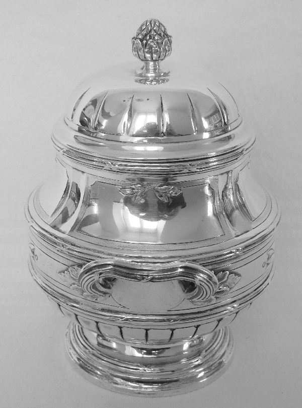 Sucrier de style Louis XVI en argent massif et vermeil par Lapar, poinçon Minerve