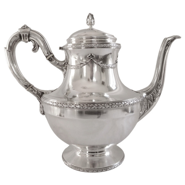 Grande théière de style Louis XVI en argent massif, poinçon Minerve par Doutre-Roussel