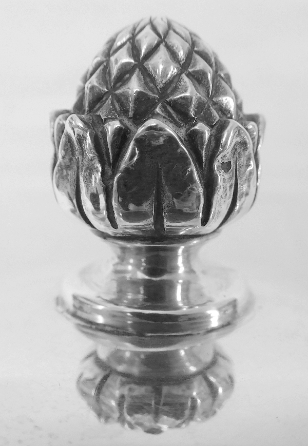 Théière de style Louis XVI en argent massif par Lapar, poinçon Minerve