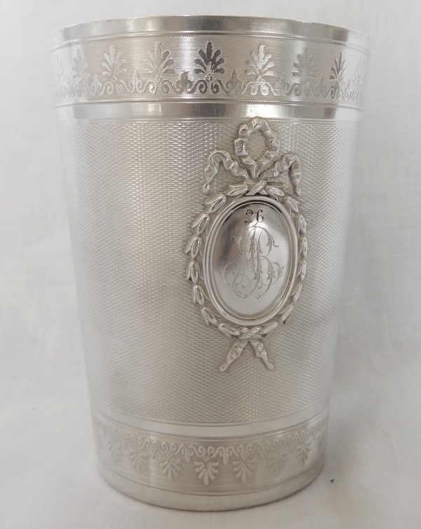 Puiforcat : grande timbale en argent massif et vermeil de style Louis XVI - 143g - poinçon Minerve