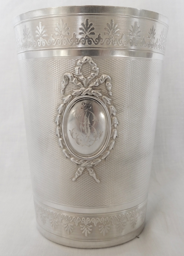 Puiforcat : grande timbale en argent massif et vermeil de style Louis XVI - 143g - poinçon Minerve