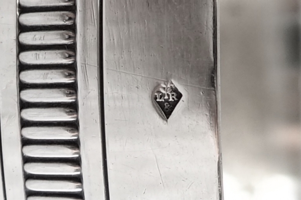 Timbale / gobelet en argent massif, poinçon Minerve, monogramme L