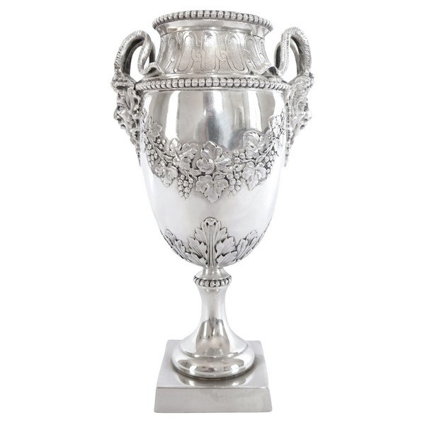 Louis XVI style sterling silver vase, bacchanalia ornamentation, silversmith Hénin & Cie