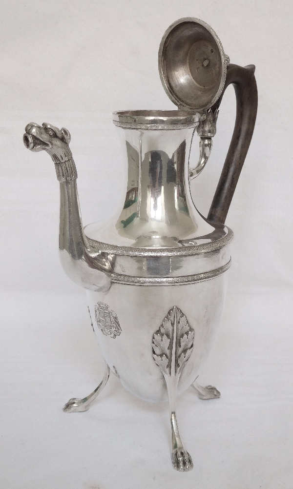 Verseuse / cafetière d'époque Empire en argent massif, armoiries, poinçon coq