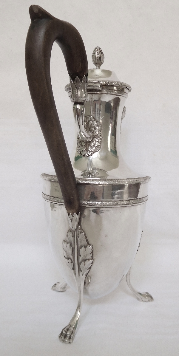 Verseuse / cafetière d'époque Empire en argent massif, armoiries, poinçon coq