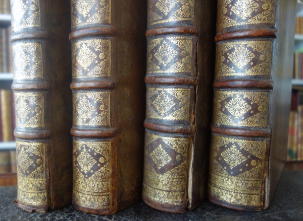 Dictionnaire historique Moreri 4 volumes in-folio édition de 1707 - époque Louis XIV