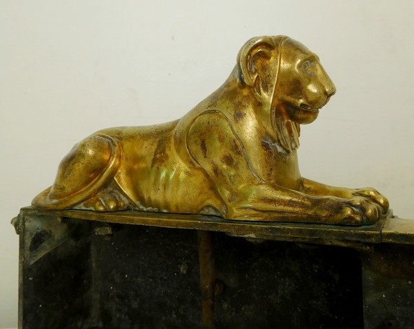 Barre de cheminée aux lionnes en bronze doré d'époque Empire par Claude Galle