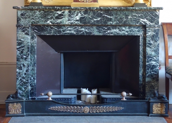 Empire ormolu and patinated bronze mantel bar, France, early 19th century circa 1820