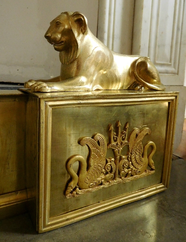 Barre de cheminée aux lions, époque Empire (modèle Claude Galle) en bronze ciselé & doré