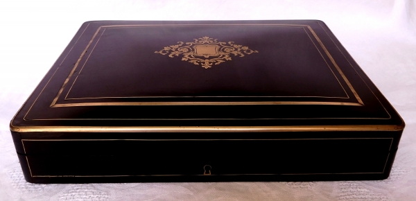 French gambling marquetry box signed Tahan, Napoleon III period (19th century)