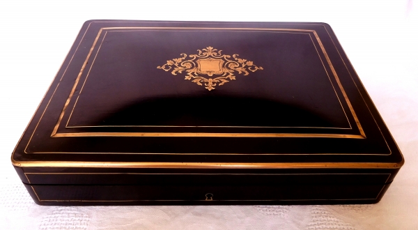 French gambling marquetry box signed Tahan, Napoleon III period (19th century)