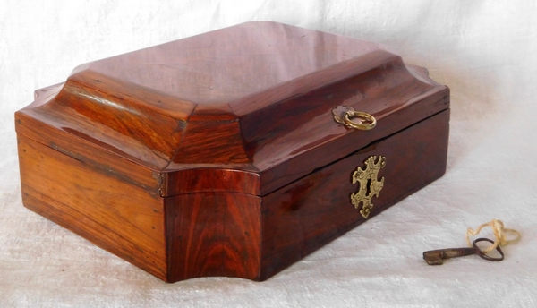 Louis XV violet wood marquetry wig box, mid 18th century circa 1740