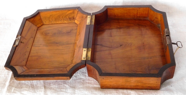 Louis XV violet wood marquetry wig box, mid 18th century circa 1740