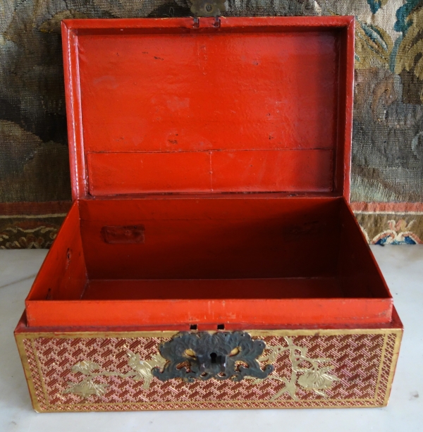 Boîte coffret en laque sculptée, Chine, époque Qing - fin XIXe / début XXe siècle