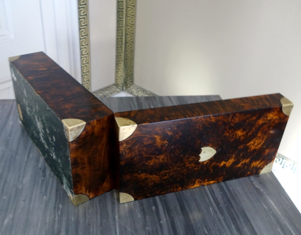 Boîte, coffret de marine d'époque Empire en placage de loupe et laiton