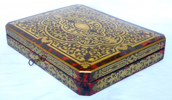 Coffret / boîte à jeux en marqueterie Boulle (écaille et laiton), style Louis XIV époque Napoléon III