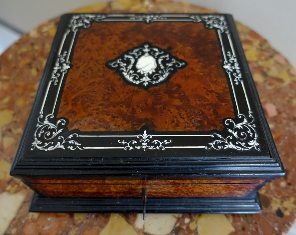 Boite / cassette / coffret à bijoux d'époque Napoléon III en marqueterie