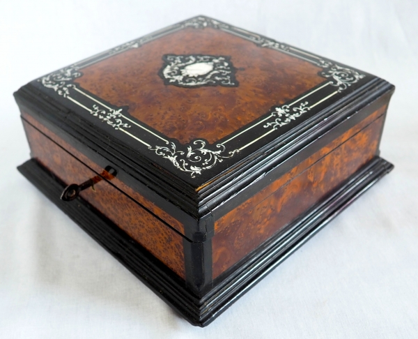 Boite / cassette / coffret à bijoux d'époque Napoléon III en marqueterie