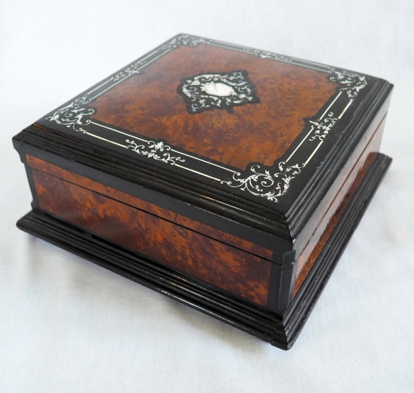 Boite / cassette / coffret à bijoux d'époque Napoléon III en marqueterie